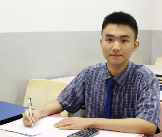 一条进入世界名校的新途径 - 新加坡AEIS考试